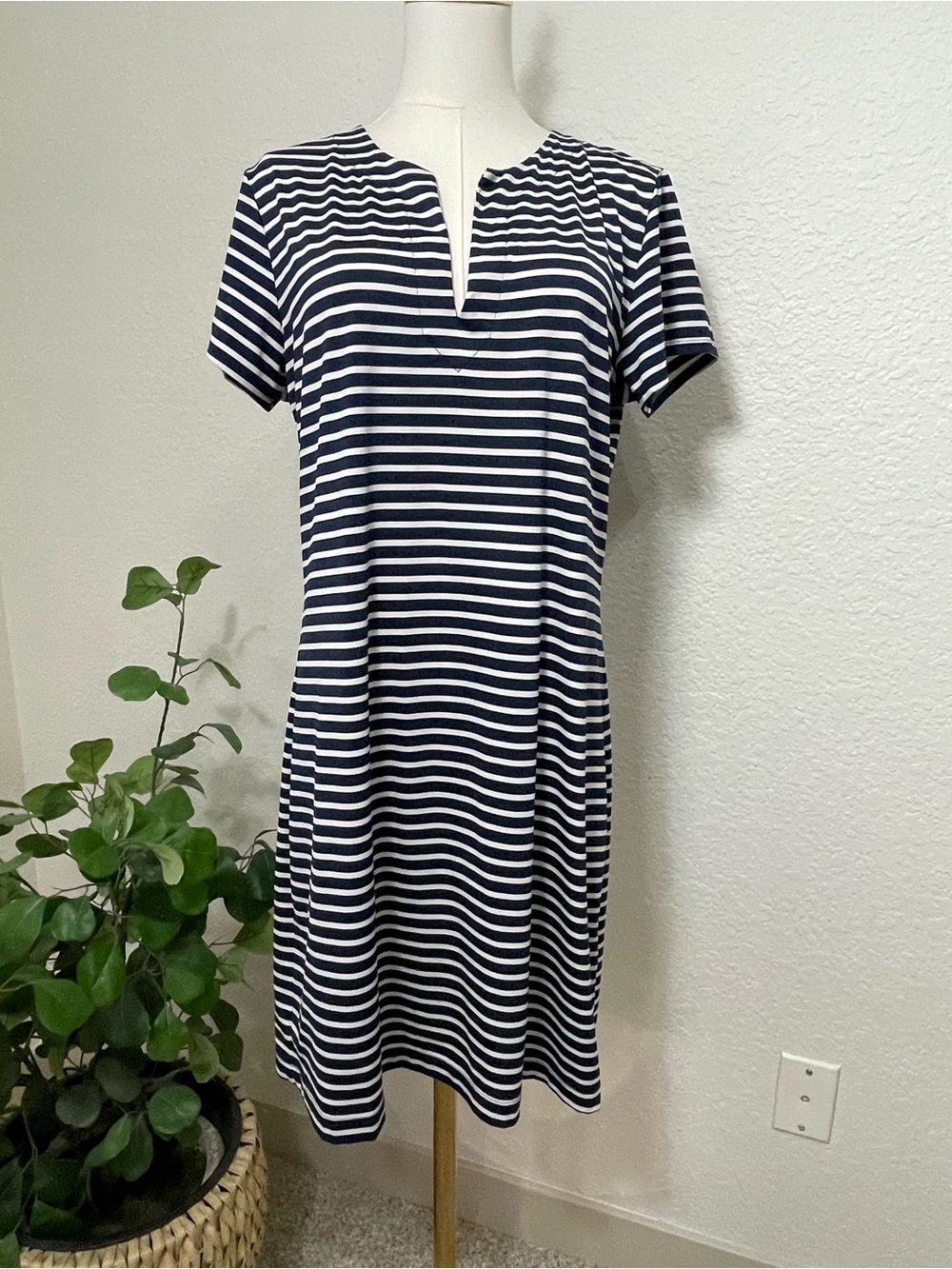Vineyard Vines Sankaty Navy White Stripe Split Neck Tunic Dress Size M